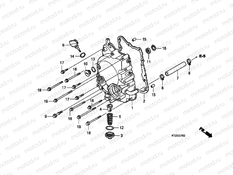 E-7 RIGHT CRANKSHAFT COVER