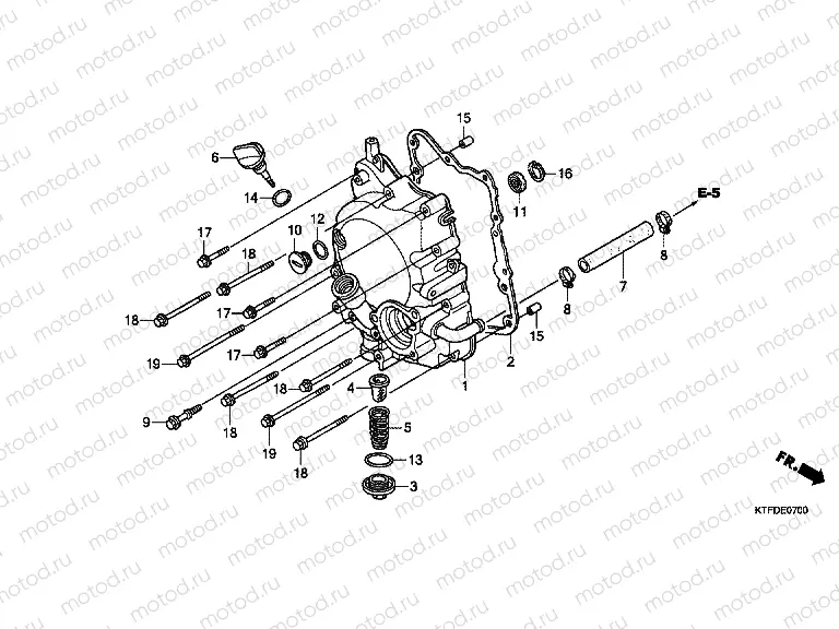 E-7 RIGHT CRANKSHAFT COVER