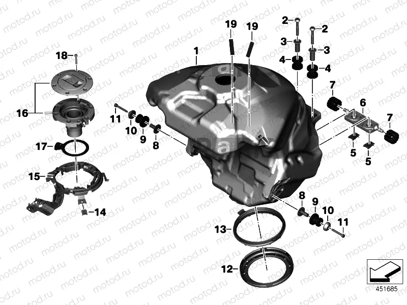 FUEL TANK / MOUNTING FITTINGS