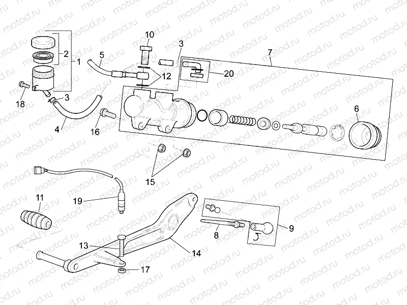Rear master cylinder