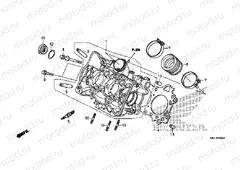 E-2 CYLINDER HEAD