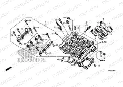 E-2 CYLINDER HEAD