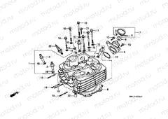 E-2 CYLINDER HEAD