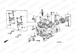 E-2 CYLINDER HEAD