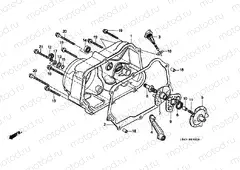 E-5 RIGHT CRANKSHAFT COVER