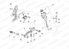 Rear master cylinder