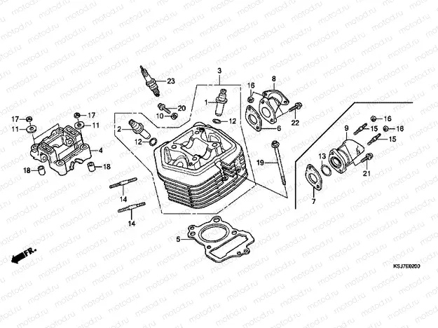 E-2 CYLINDER HEAD