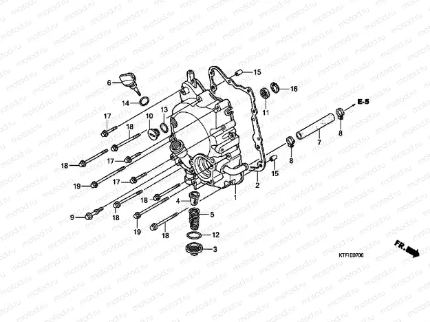 E-7 RIGHT CRANKSHAFT COVER