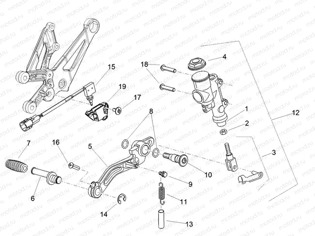 Rear master cylinder